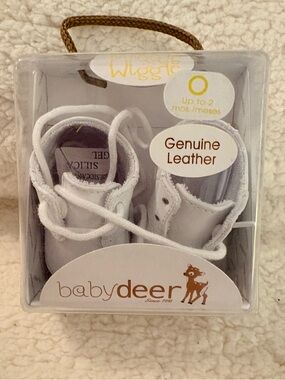 Baby Deer White Baby Shoes Genuine Leather 0-2 Months New in Box Newborn Infant